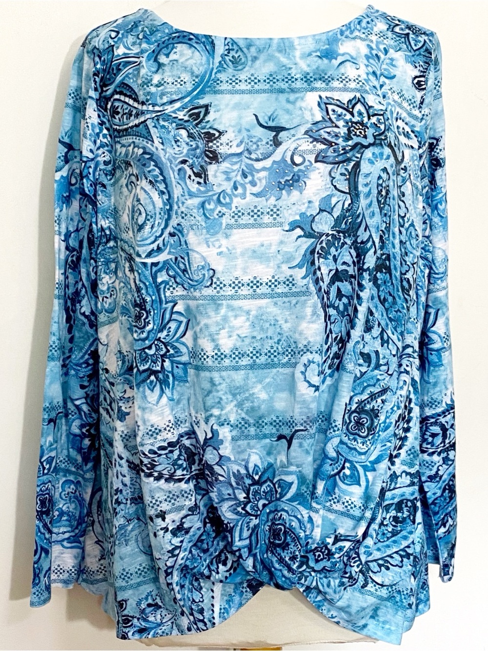Time and Tru Blue Paisley Print Art To Wear Boat Neck Long Sleeve Top XXL
